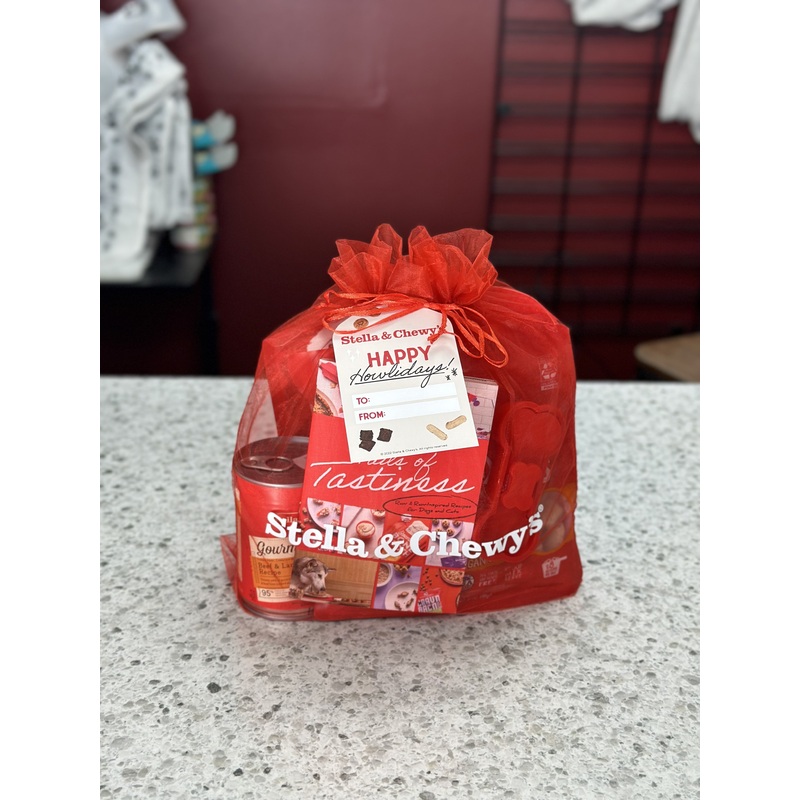 Stella & Chewy's Holiday Goodie Bag